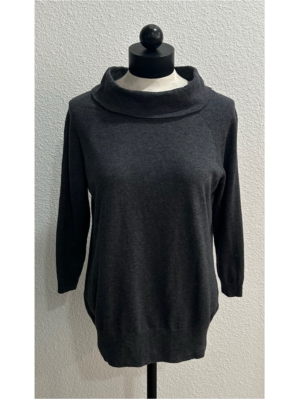 Talbots Women’s Sweater Size Large Gray Wool Blend Funnel Neck Pullover Vintage